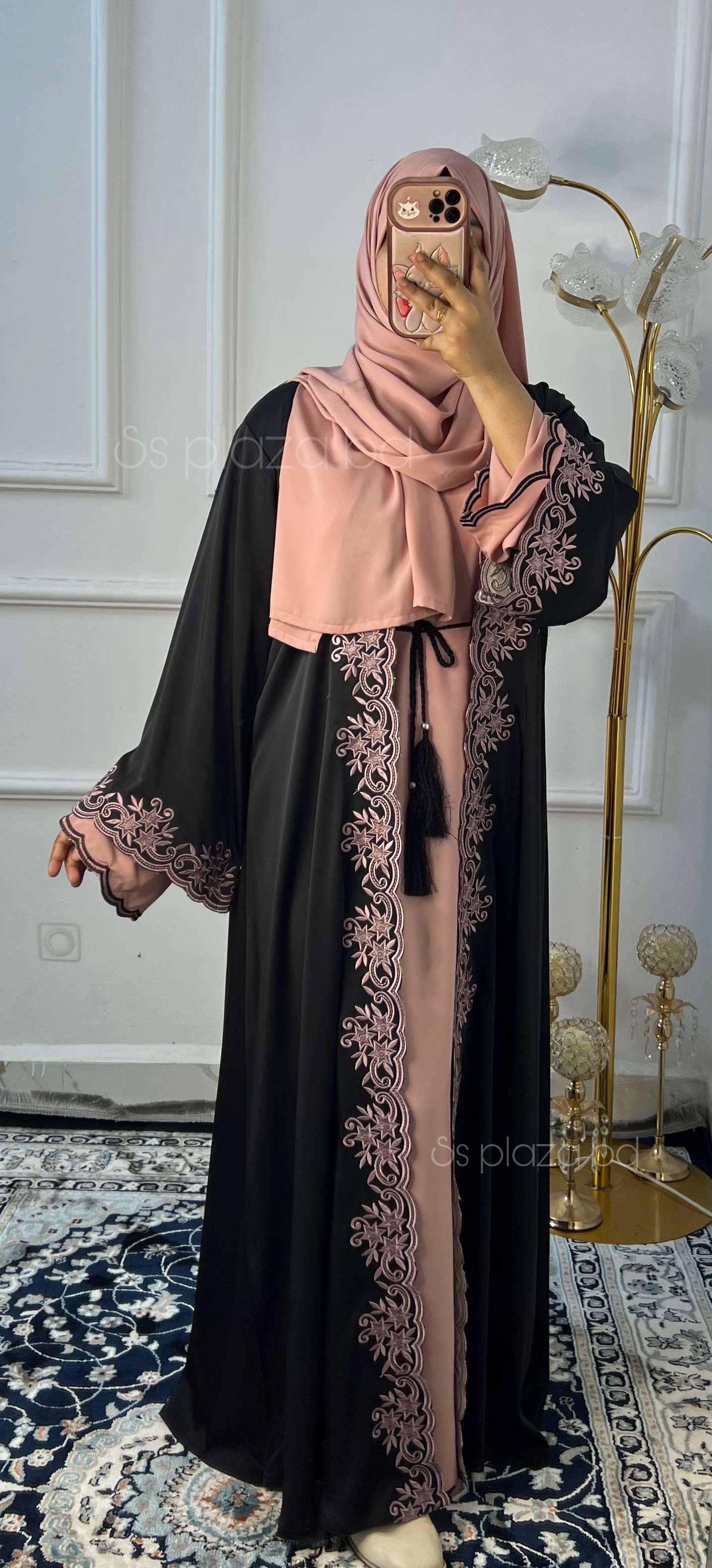 Abaya Nusaiba