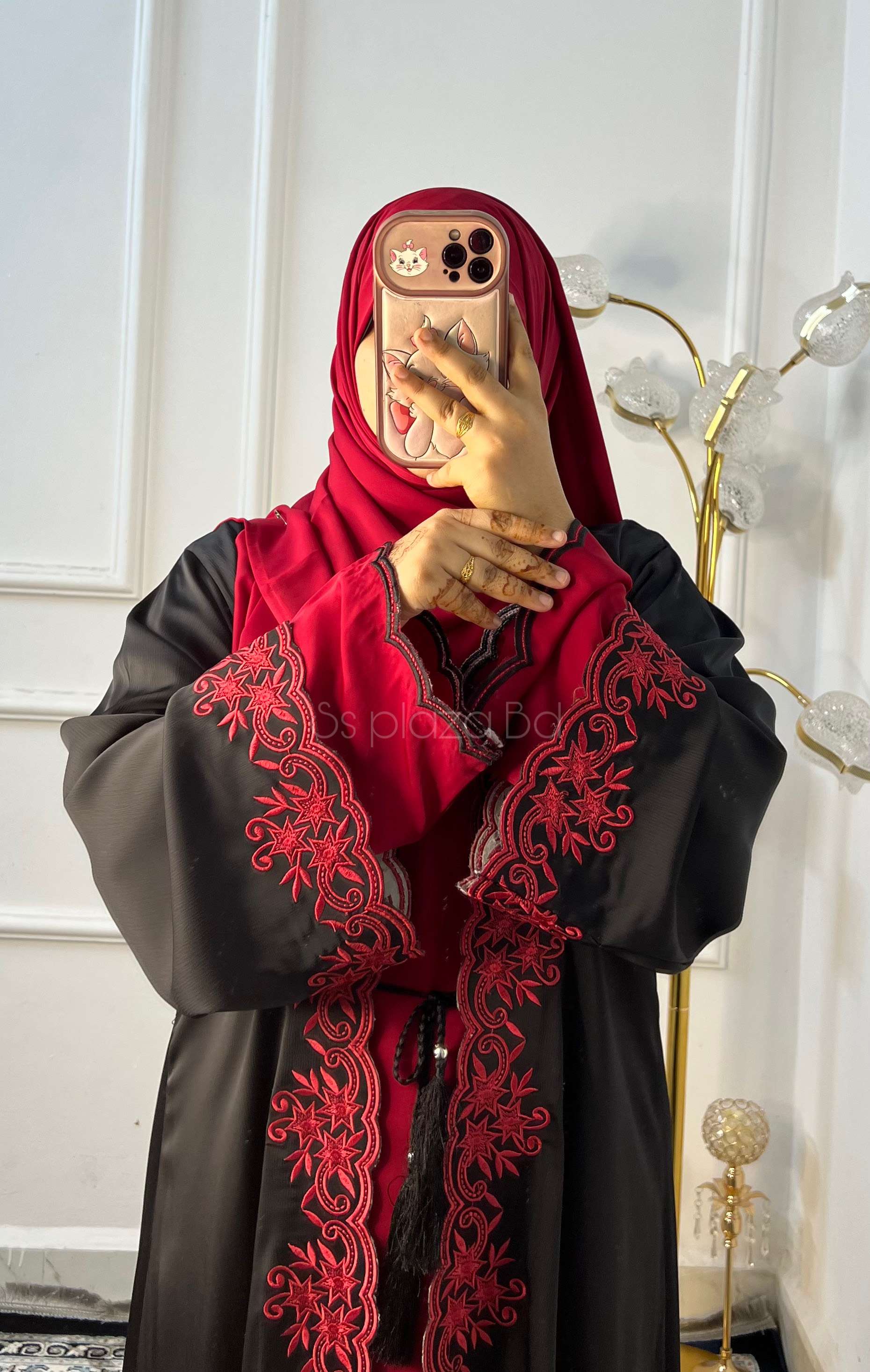 Abaya Nusaiba
