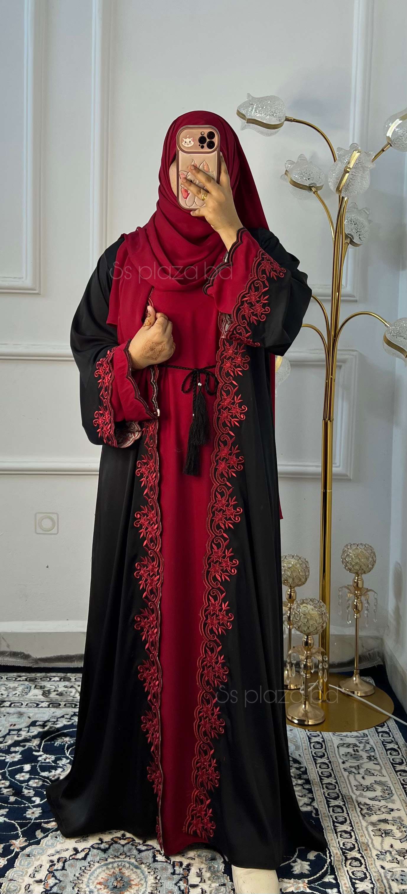 Abaya Nusaiba