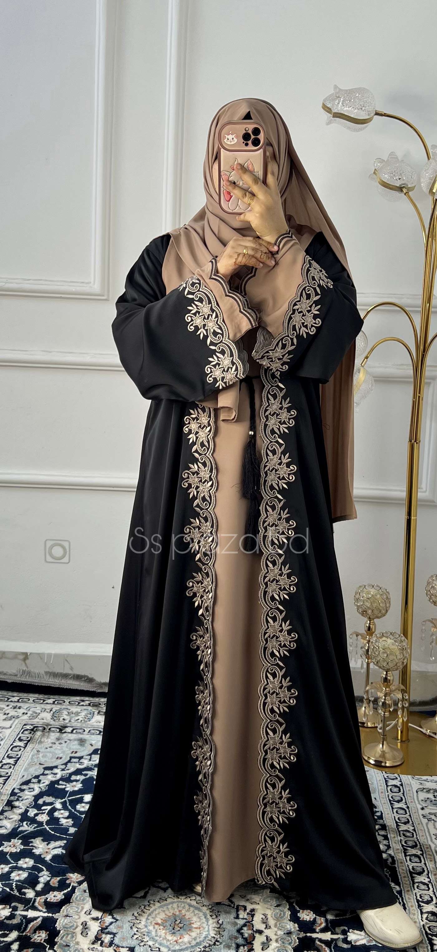 Abaya Nusaiba